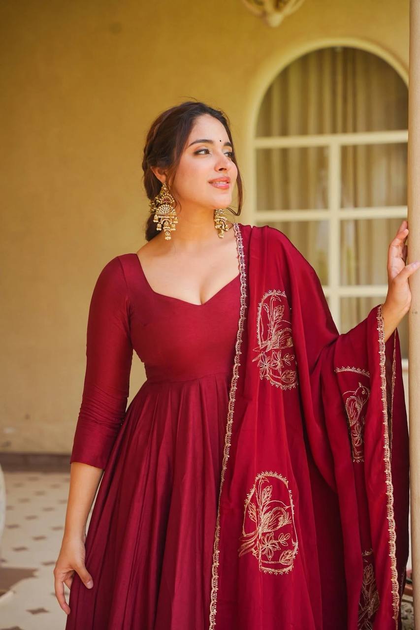 Regal Crimson Red Flared Anarkali Suit Set Adorned with Heritage Gold Motifs and Pearl-Embellished Scalloped Borders